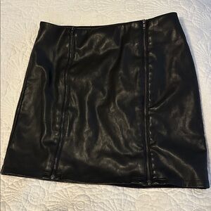 Kendall & Kylie Black Faux Leather Mini Skirt